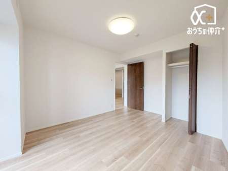 �Q�� -