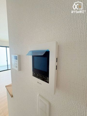 ���̑� �h�Ɩʂł����S��TV���j�^�[�t���C���^�[�z���ł��B