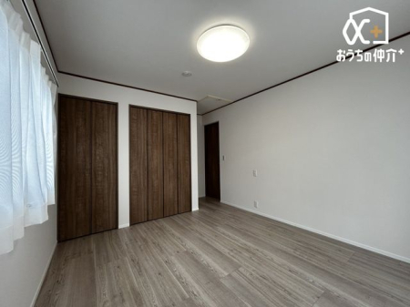 �Q�� -