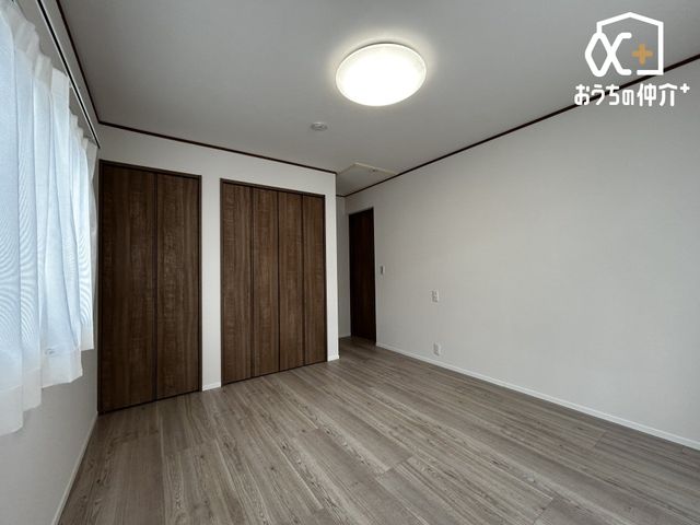 �Q�� -
