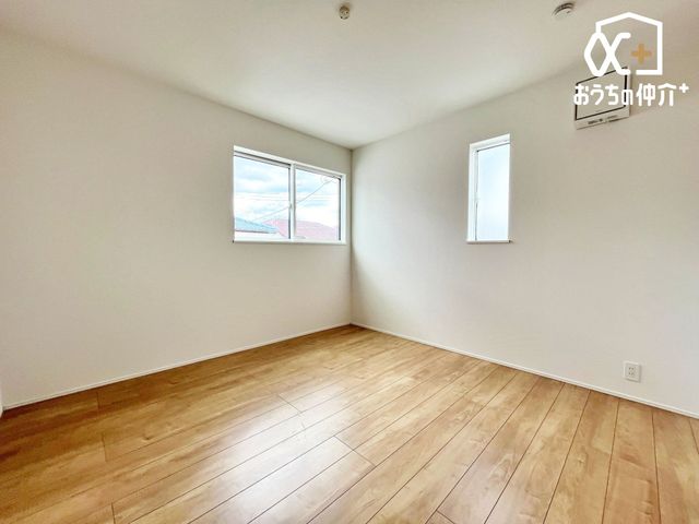 �q������ ���邭�������������͋C�̎q�ǂ������B�V�т��w�т��o�����X�悭�y���߂�A�S�n�悢��Ԃł��B