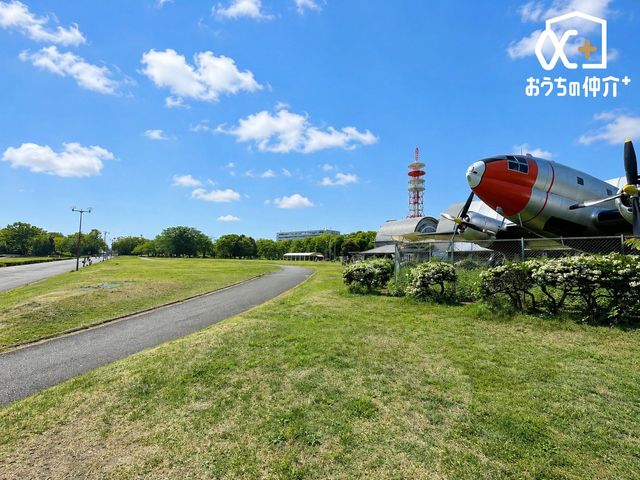 ���ӊ� �k��14���B����q��L�O�����́A���{�ɂ�����q�󔭏˂̒n�B�L��ȕ~�n�ɂ͂��q�l���y���߂�V��͂������A�e�^���{�݂��O�X�e�[�W�A�q�󔭏ˋL�O�قȂǂ�����܂��B 1050m