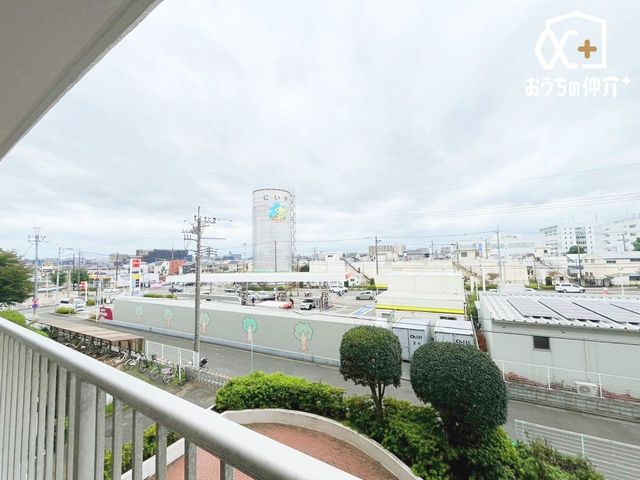 ���̑� �o���R�j�[���猩�n�����i�F�ɂȂ�܂��B���V�C�̗ǂ����́A�󂪂悭�����A�C�����̂�����ԂɂȂ肻���ł��ˁI�z�����Ȃǂ��A���񌻒n�ɂĂ��m���߂��������I���₢���킹���҂����Ă���܂���(^^)/