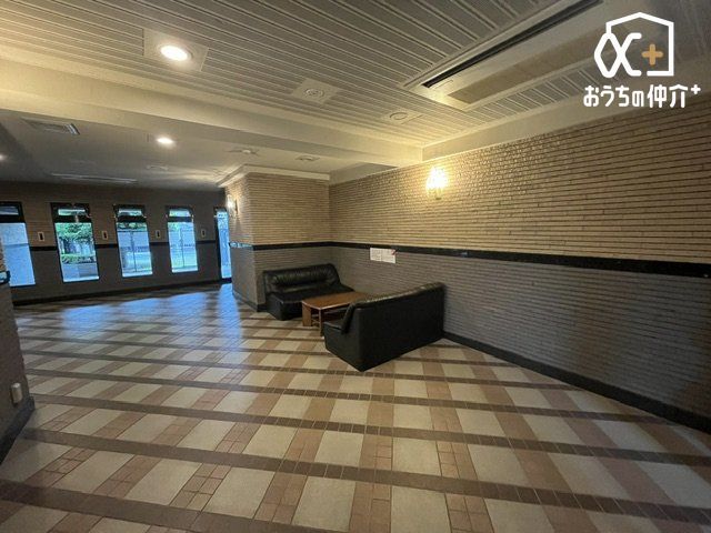 �G���g�����X �d�����Ɨ�������������������V�b�N�ȃG���g�����X�B���Z�҂�Q�X�g��S�n�悭�}�������㎿�ȋ�Ԃł��B