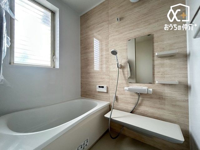 ���� �V���v���ŁA���������̂���o�X���[���ł��B1���̔����������Ɩ����A��Ƃ肠�鎞�ԂƂ��Ă��g���������������ł��ˁI�����ǂ������@�t���̃o�X�Ȃ̂ŁA���̉��x���ۂĂ܂��B