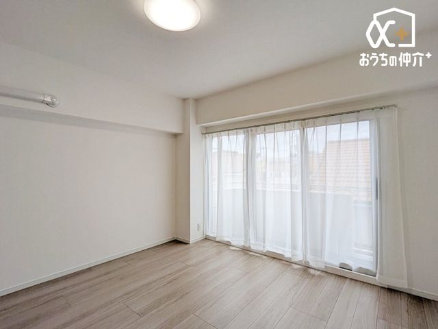 �Q�� 8.5���̏\���ȍL��������m���B��Q���Ƃ��Ă��œK�ŁA�傫�߂̃x�b�h����[�Ƌ����Ƃ�������Ĕz�u�ł��܂��B