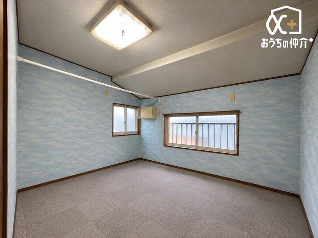�q������ �}�ʂɂ͋L�ڂ̂Ȃ��O���j�G�X�y�[�X���������܂��B�G�ߕ��╁�i�g��Ȃ��ו��̎��[�ȂǁA�Z��Ԃ���������ۂ̂ɕ֗��ł��BCG���H�ɂĉƋ�������s���Ă��܂�