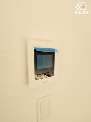 ���̑� �h�Ɩʂł����S��TV���j�^�[�t���C���^�[�z���ł��B