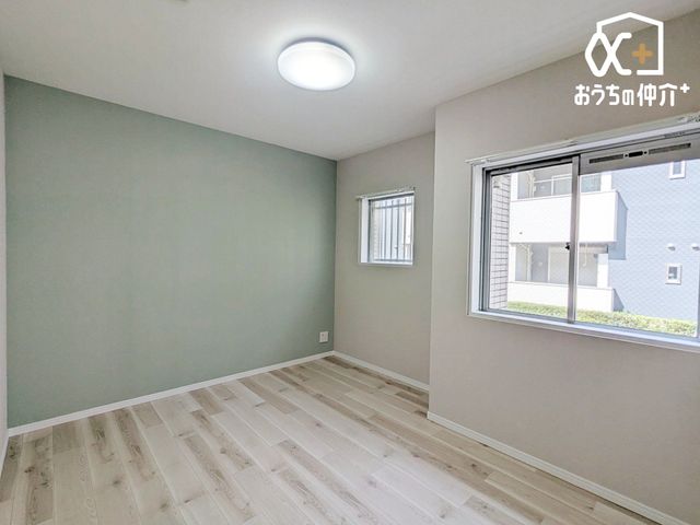 �Q�� 6���̂�Ƃ肠��m���́A�_�u���x�b�h��u���Ă����������Ȃ���Q���ɂ҂�����B���������������f�U�C���ŁA����̔�����₷�S�n�悢�v���C�x�[�g��ԂƂ��Ă�����肨�߂������������܂��B