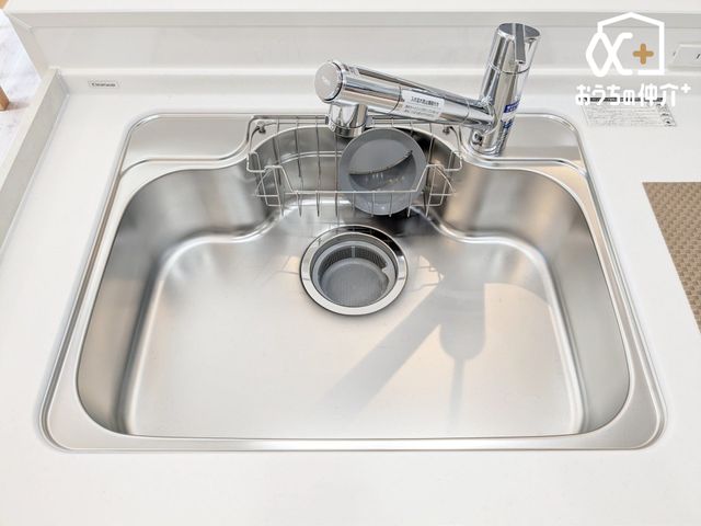 �L�b�`�� �`Kitchen�` �@�\���ƃf�U�C���������˔������g������̂悢�V�X�e���L�b�`���A���r���O�Ƃ̈�̊����l������A��������Ԃ��������܂��B