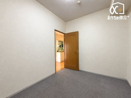 �Q�� �o���R�j�[�ɖʂ������邢�Q���̗l�q�B