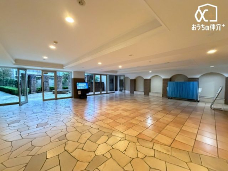 �G���g�����X ���p�{�݁A�~�n�͂�����Ƃ������̍s���͂��������ɂȂ�܂��B�����x���n�ɑ����^�΂�Ă݂܂��񂩁H���ЃX�^�b�t�����ē��������܂��B
