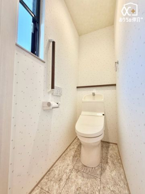 �g�C�� �V���v���ȓ����̃X�b�L���Ƃ���2�K�g�C���ł�
