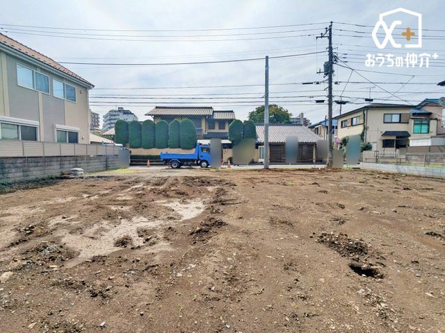 ���n�y�n�ʐ^ �O�ʖ�6.0���̂�Ƃ肠��쓹�H�ɖʂ��Ă���A��������E�ʕ��Ƃ��ɗǍD�ȊJ�������ӂ�郍�P�[�V�����ł��B�Ԃ̏o��������X���[�Y�ɍs���܂��B