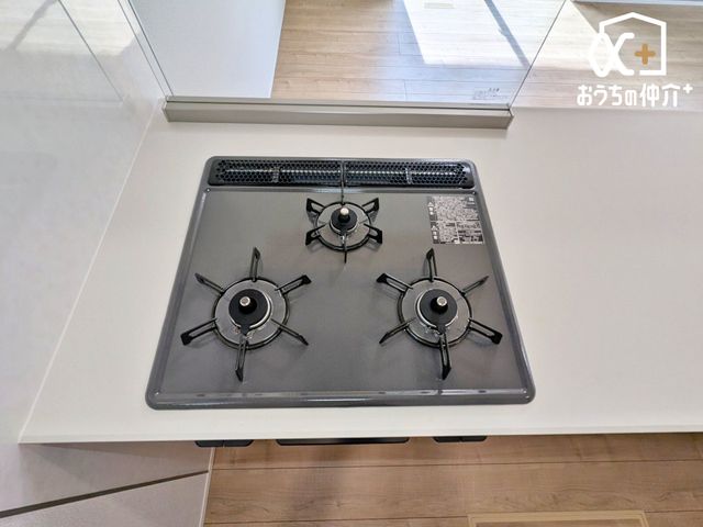 �L�b�`�� �����ɒ������ł��Ă��������͂��ǂ�3���R�����̃L�b�`���ł��B�������͖����̂��ƂȂ̂Ō����ǂ����������ł���̂͊������ł��ˁB