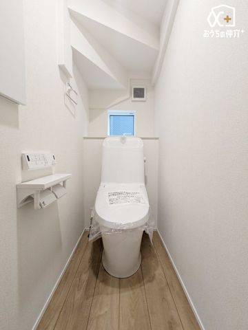 �g�C�� �`Toilet�`�����g���ꏊ�����炱���A�������₨�|�����ȒP�ȃV���v���ȃf�U�C�����̗p���܂����B�ǖʂɒI���������܂��̂ł���������[�����邱�Ƃ��ł��܂��B