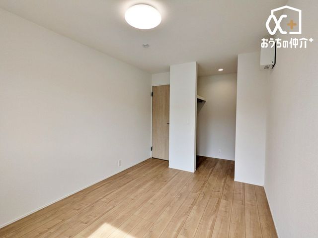 �Q�� ��Ƃ肠��6.25���̎�Q���ɂ́A�ߗނ��^�X�[�c�P�[�X���X�b�L�����܂�WIC�i�E�H�[�N�C���N���[�[�b�g�j�������B���������L���ۂĂ邽�߁A�傫�ȃx�b�h��u���Ă��J���I�ɉ߂�������K�ȃv���C�x�[�g��ԁc