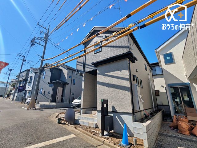 ���n�O�ώʐ^ �z������ƒʕ��Ɍb�܂ꂽ�J�������ӂ�郍�P�[�V�����B���邢���z�̌��������S�̂��ݍ��݁A�u�₩�ŐS�n�悢���͋C���O�ς�����Y���܂��B