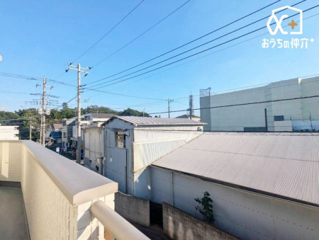 ���̑� �o���R�j�[���猩�n�����i�F�ɂȂ�܂��B���V�C�̗ǂ����́A�󂪂悭�����A�C�����̂�����ԂɂȂ肻���ł��ˁI�z�����Ȃǂ��A���񌻒n�ɂĂ��m���߂��������I���₢���킹���҂����Ă���܂���(^^)/