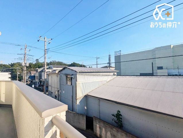 ���̑� �o���R�j�[���猩�n�����i�F�ɂȂ�܂��B���V�C�̗ǂ����́A�󂪂悭�����A�C�����̂�����ԂɂȂ肻���ł��ˁI�z�����Ȃǂ��A���񌻒n�ɂĂ��m���߂��������I���₢���킹���҂����Ă���܂���(^^)/