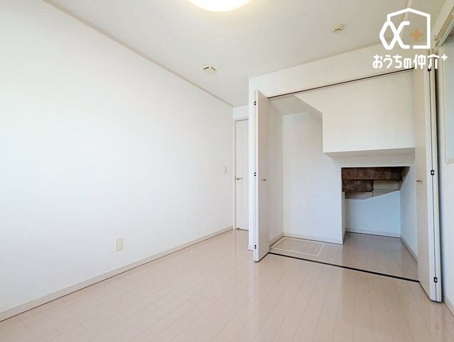 �Q�� ��Q���Ƃ��Ďg�������Ȃ������ł��B�L�߂̍��Ǝ��[�B�o���R�j�[�ɖʂ��A�J���������Ղ�ȃv���C�x�[�g��Ԃł��B
