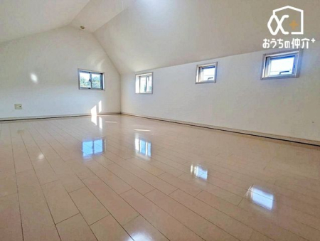���[ �傫�ȉו����y�X���[�ł����e�ʂ̎��[�X�y�[�X�B�V�[�Y���p�i��A��̕��E���W���[�p�i�����܂��̂ɂƂĂ��֗��ł��B�������猩���Ȃ��\���Ȃ̂ŁA���[���Ă��镨�������ċC�ɂȂ�Ƃ������Ƃ�����܂���B