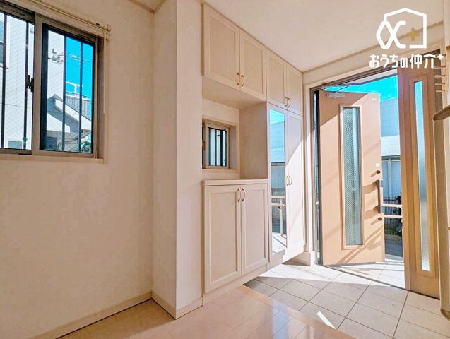 ���� �L�X�Ƃ�����ϖ��͓I�Ȍ��ւ̏Z��ƂȂ��Ă���܂��B���Ƒ��݂Ȃ��񂪋C�����悭�A���Ă������ԂƂȂ��Ă���܂��B���[�͂��\������̂Ō��֎��肪�X�b�L���ƕЕt���̂��A���ꂵ���|�C���g�ł��ˁB