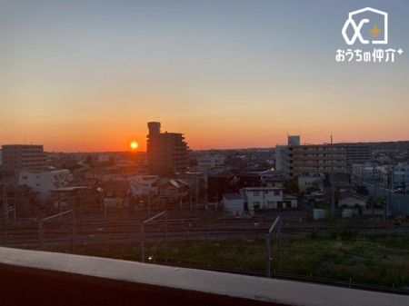 �o���R�j�[ �J�����̂��铌�o���R�j�[����͒n�������璩�z������̂������܂��B