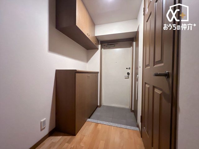 ���� ���ʔ��̌��������ɂ͍���190cm�̕���������A���[�͂̍������փX�y�[�X�ł��B