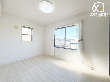 �q������ �w�K�X�y�[�X����[���m�ۂ��₷���A�����ɍ��킹�Ē����g����g������̗ǂ��q�ǂ������ł��B���ʐ^��AI���H�ɂ��Ƌ���폜���Ă��܂��B���ۂ̎����󋵂Ƃ͈قȂ�܂��B