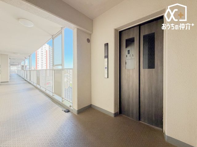 ���̑� �}���V�������̃G���x�[�^�[�̗l�q�ł��B���q�l��A��Ă̂��o������v���ו����^�ԍۂɂ��֗��ł��B