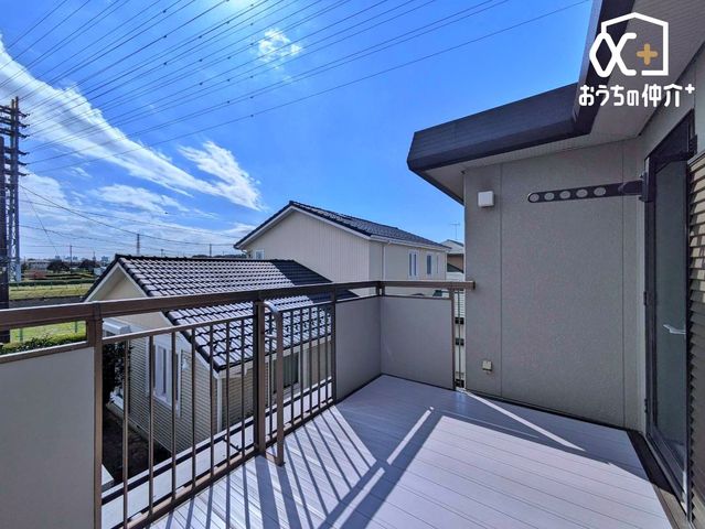 �o���R�j�[ ������̖��邳�����͂̃o���R�j�[�B����ꂽ�X�y�[�X�ł��A�S�n�悳�Ǝ��p������������m�ہB