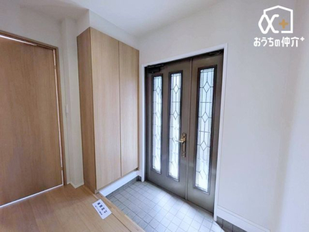 ���� �L�X�Ƃ������ւ́A�������Ƃ����X�y�[�X�ŁA�Ƒ��݂�Ȃ̌C��ו�������������[�ł��܂��B���q���ɂ����S���Ă��}���ł���A���邭�J���I�Ȉ�ۂ�^�����Ԃł��B