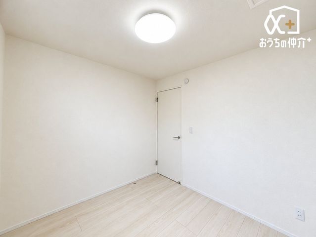 �q������ �w�K�X�y�[�X����[���m�ۂ��₷���A�����ɍ��킹�Ē����g����g������̗ǂ��q�ǂ������ł��B���f�ڎʐ^�̈ꕔ�́AAI���H�ɂ��Ƌ�E���������폜���Ă���܂��B