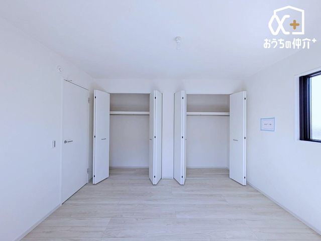 �Q�� �o���R�j�[�ɖʂ����Q���́A�����𗁂тȂ���ڊo�߂�S�n�悳�ƁA�J�������y���߂��ґ�ȋ�Ԃł��B