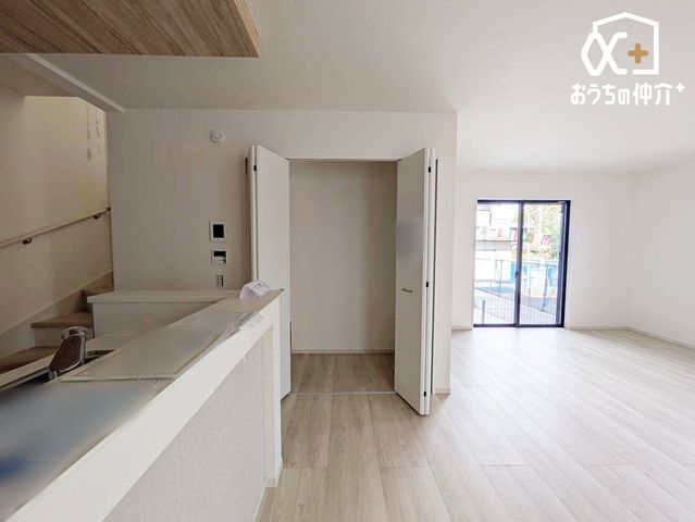 ���[ �s�p���g���[�t�H�i����p�i�̕ۑ��ɕ֗��ȃp���g���[�B�܂Ƃ߂Ď��[���邱�Ƃō݌ɊǗ����ł����ʂ̂Ȃ������𑗂�܂��B�z�[���x�[�J���[��z�b�g�v���[�g�Ȃǂ̒����Ɠd�������[�B