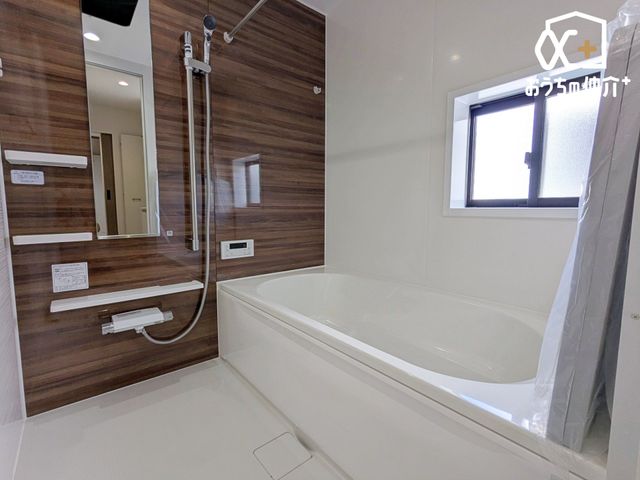 ���� �V���v���ŁA���������̂���o�X���[���ł��B1���̔����������Ɩ����A��Ƃ肠�鎞�ԂƂ��Ă��g���������������ł��ˁI�����ǂ������@�t���̃o�X�Ȃ̂ŁA���̉��x���ۂĂ܂��B