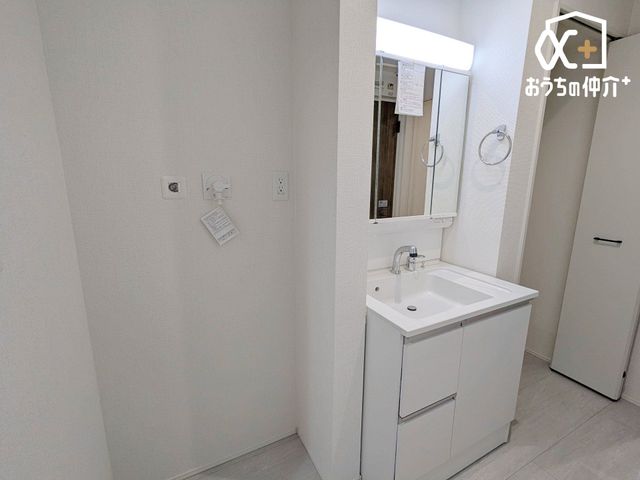 ���ʑ�E���ʏ� �V�����[����t���ŁA����������y�ɂł��܂��B�Q���������������ȒP�ɔ���G�炷���Ƃ��ł���̂ŁA�w�A�Z�b�g���X���[�Y�I�܂��A�z�[�X���L�т�̂ŁA���ʃ{�E���̂��|�����ȒP�ɁB