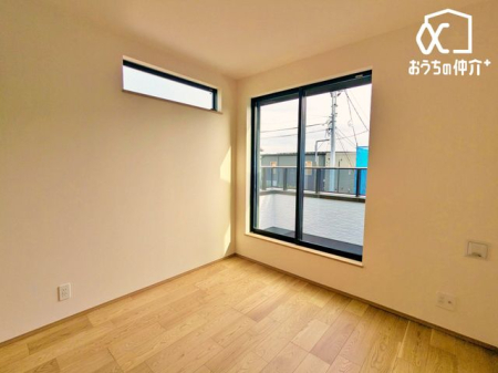 �q������ �q�������ɃI�X�X���ȗm���̗l�q�ł��B�o���R�j�[�ɖʂ��Ă��邽�ߊ��C�����₷���B���邳���\���Ȃ������ł��B