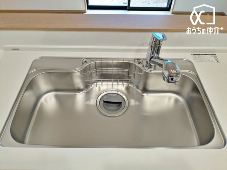 �L�b�`�� �`Kitchen�` �@�\���ƃf�U�C���������˔������g������̂悢�V�X�e���L�b�`���A���r���O�Ƃ̈�̊����l������A��������Ԃ��������܂��B