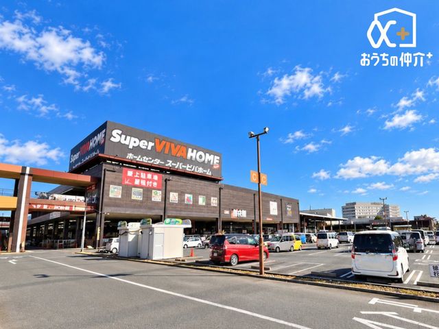���ӊ� �X�[�p�[�r�o�z�[���@��ʑ��X �k��22���B�c�Ǝ���6:30-21:00 1730m