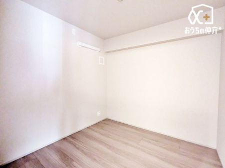 �q������ ���������锒�ǂƖؖڏ��̎q�ǂ������B���[�t�ŕЕt���ȒP�B�x�b�h�Ɗ���u���Ă�������������A�w�K���ɏW���ł��閾�邢��Ԃł��B�����͏��ւ⃊���[�g�w�K�X�y�[�X�Ƃ��Ă�����B