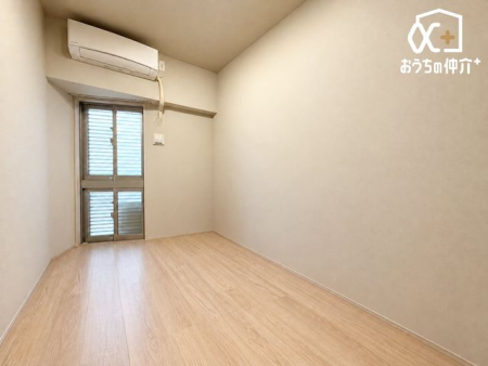 �q������ ���邭�������������͋C�̎q�ǂ������B�V�т��w�т��o�����X�悭�y���߂�A�S�n�悢��Ԃł��B���f�ڎʐ^��AI���H�ɂ��Ƌ���폜���Ă��܂��B