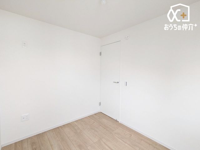 ���̑����� ���R���p�N�g�ȃT�C�Y���Ȃ���2�ʍ̌��Ŗ��邳����荞�߂�m���ł��I�������芴�̂��闎����������ԂƂ��āA�W�������������[�g���[�N�p�̏��ւ��̕����A�q�������ȂǁA���C�t�X�^�C���ɍ��킹�đ��ʂɊ��p�c