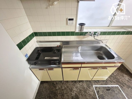 �L�b�`�� �Ɨ��^�̃L�b�`���łł́A�}�ȗ��q�ł��L�b�`���̗l�q�������Ȃ��̂��A���ꂵ���|�C���g�B�C���e���A�ʂł��A���������B���₷���X�b�L���Ƃ�����ۂɂȂ�܂��B�܂��A���r���O�ւ̏L���E�����L����ɂ����\���ł��B