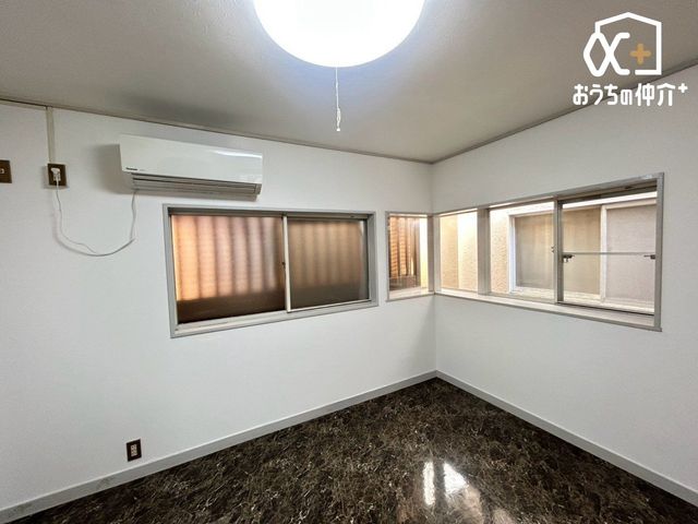 ���̑� ���C�ɓ���̉Ƌ��Ɠd��z�u���āA����������̔��������Ԃɂ��������߂ł��ˁB�V����������ԂŁA���Ȃ��D�݂̑f�G�ȉ��o���o�������ł��I