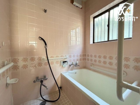 ���� 1�؃^�C�v�̑傫�ȗ����ɂȂ��Ă���܂��B�����Ȃ��q�l�����Ă����Ƒ��œ������\�ƂȂ��Ă���܂��B�܂��A���g�����y���߂���X�̔�������Ă�����ԂɂȂ邱�ƊԈႢ�Ȃ��ł��I
