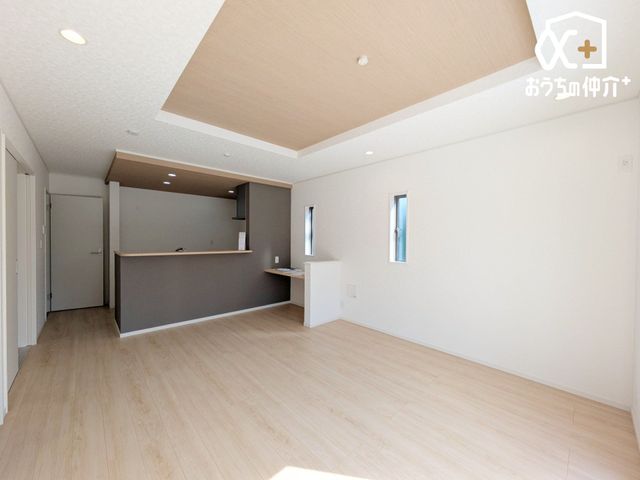 ���r���O -