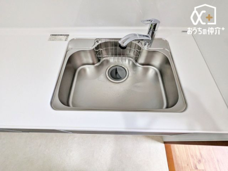 �L�b�`�� �`Kitchen�` �@�\���ƃf�U�C���������˔������g������̂悢�V�X�e���L�b�`���A���r���O�Ƃ̈�̊����l������A��������Ԃ��������܂��B