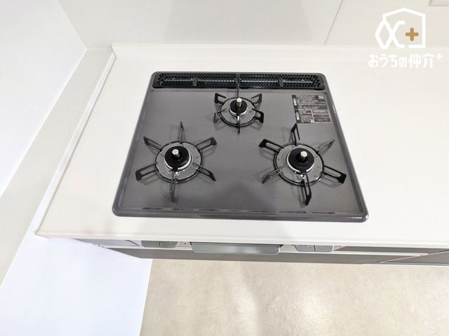 �L�b�`�� �����ɒ������ł��Ă��������͂��ǂ�3���R�����̃L�b�`���ł��B�������͖����̂��ƂȂ̂Ō����ǂ����������ł���̂͊������ł��ˁB